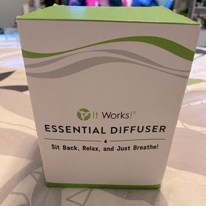 ❌SOLD❌ ITWORKS DIFFUSER